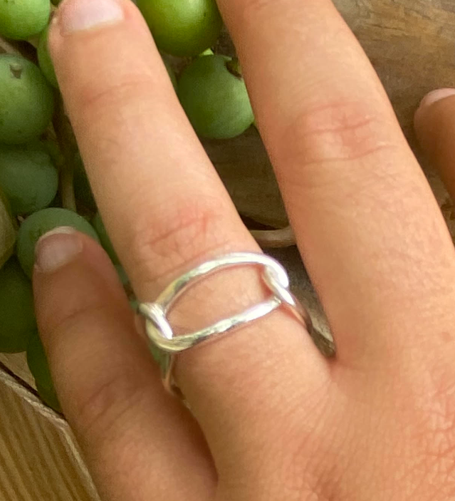 Interlocking ring