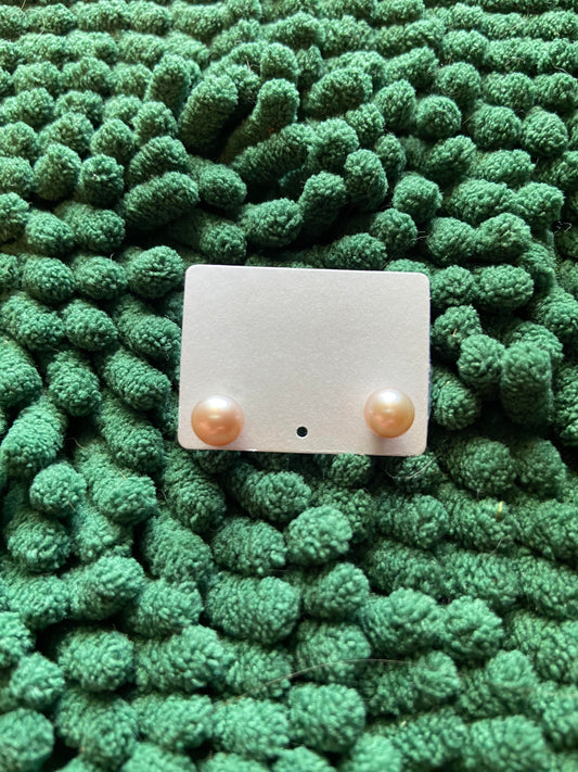 Peachy pearls